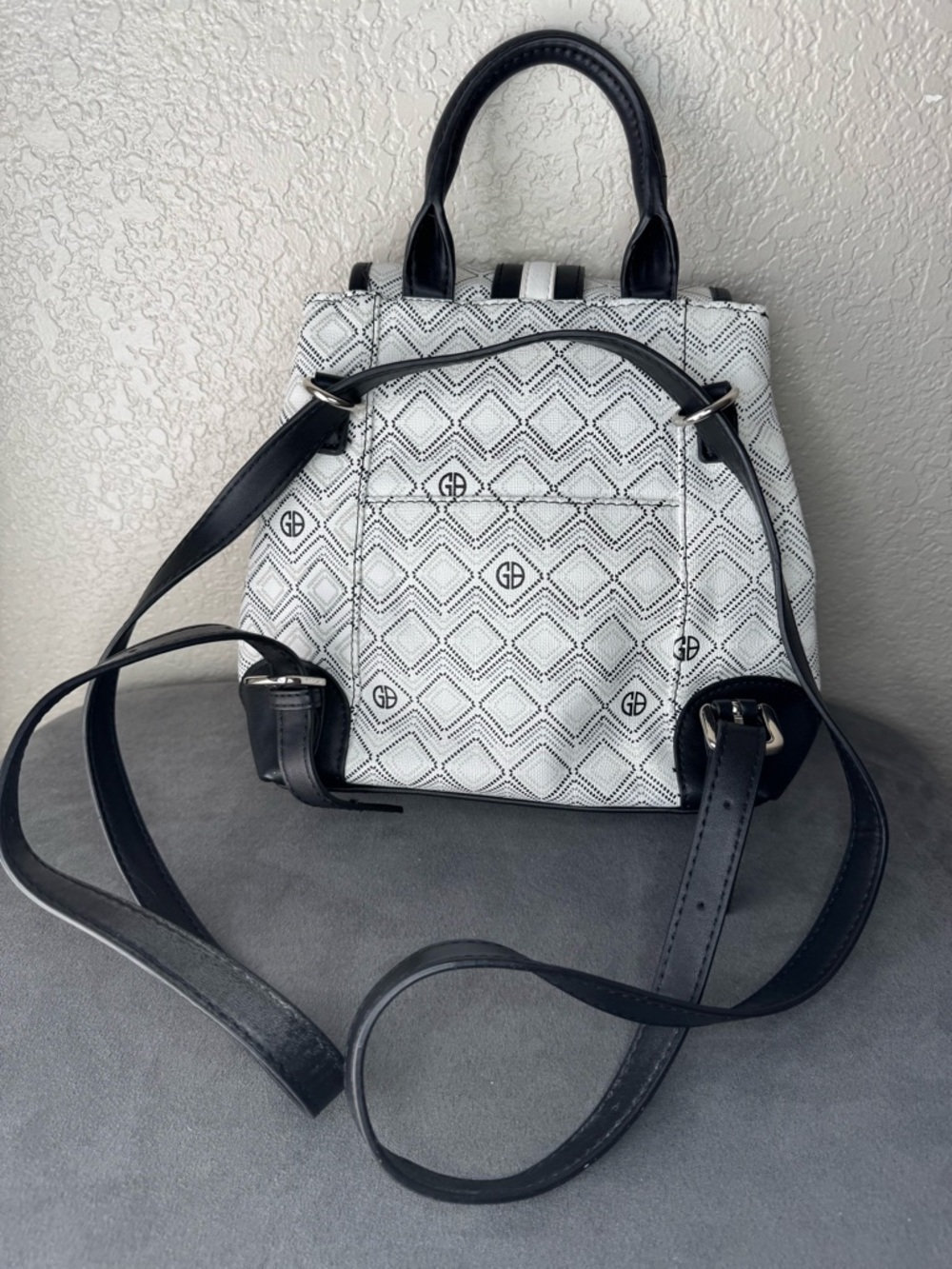 Giani Bernini Mini Backpack Convertible Crossbody Black White Logo Bag - Picture 4 of 12